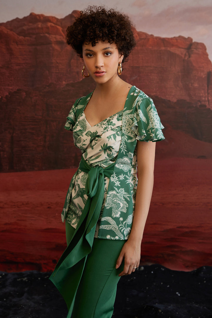 Taha'a Grace Top
