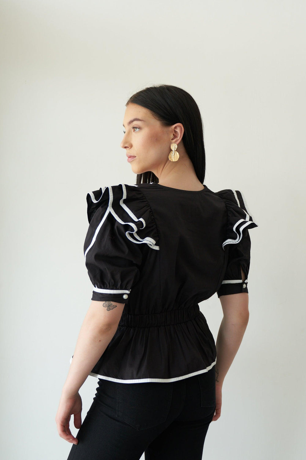 Black contrast piping frill top - ANI CLOTHING